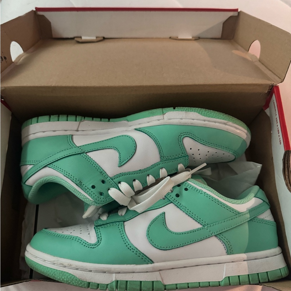 Nike dunk lows in Green glow